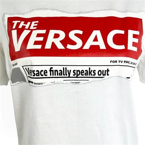 Versace Print Newspaper Tabloid T Shirt Size Large 